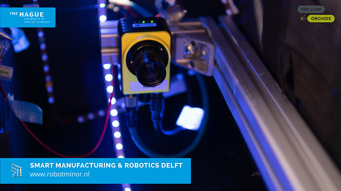 Cognex camera and UV ledstrip used inside lightbox